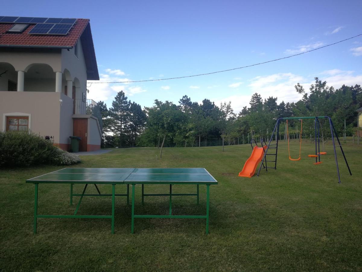 Bottyahat Guesthouse Rezi Εξωτερικό φωτογραφία