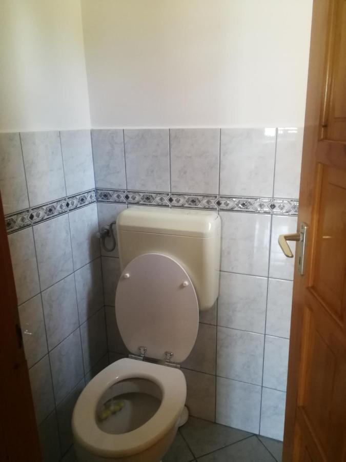 Bottyahat Guesthouse Rezi Εξωτερικό φωτογραφία